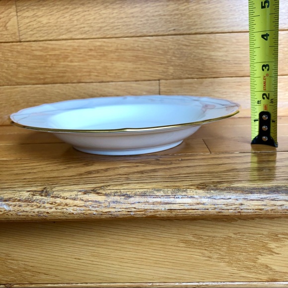 New MIKASA Bellamy Large Rim Soup Bowl Bone China - Picture 8 of 16